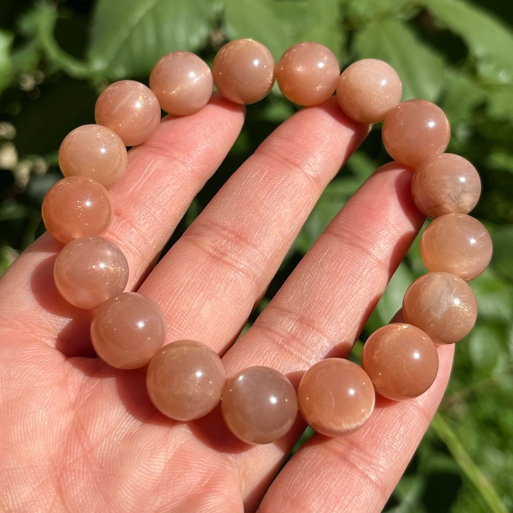 12.5mm strechable flashy‎ peach moonstone bracelet